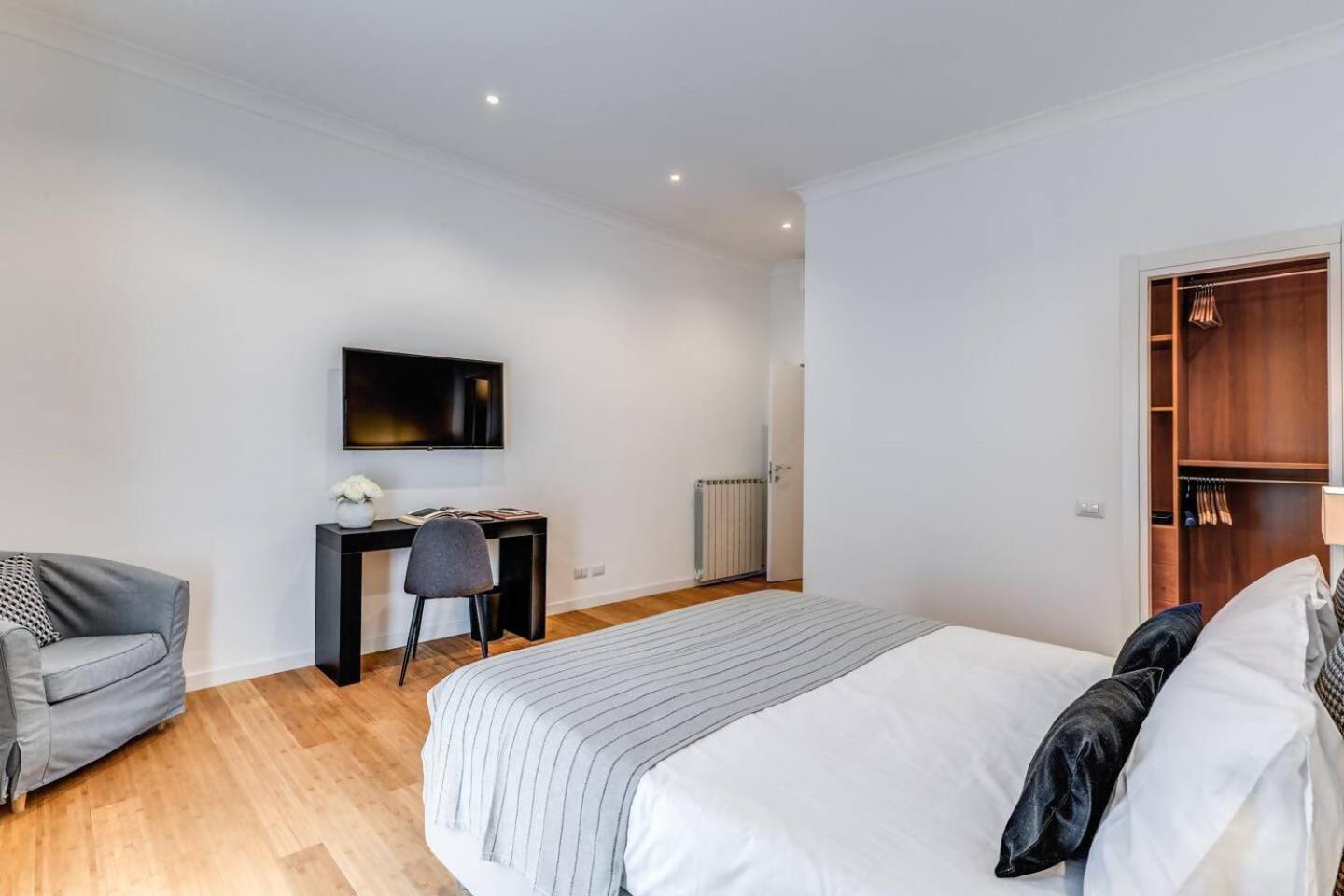 Charming Flat By The Vatican Rome Bagian luar foto