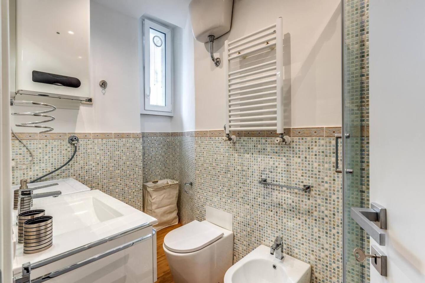 Charming Flat By The Vatican Rome Bagian luar foto