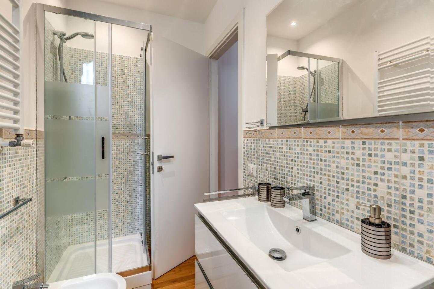 Charming Flat By The Vatican Rome Bagian luar foto