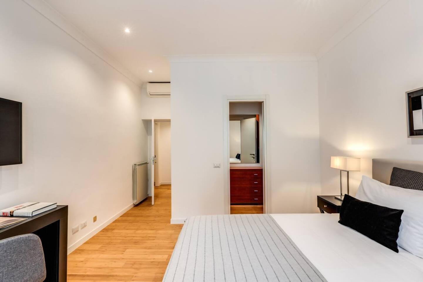 Charming Flat By The Vatican Rome Bagian luar foto