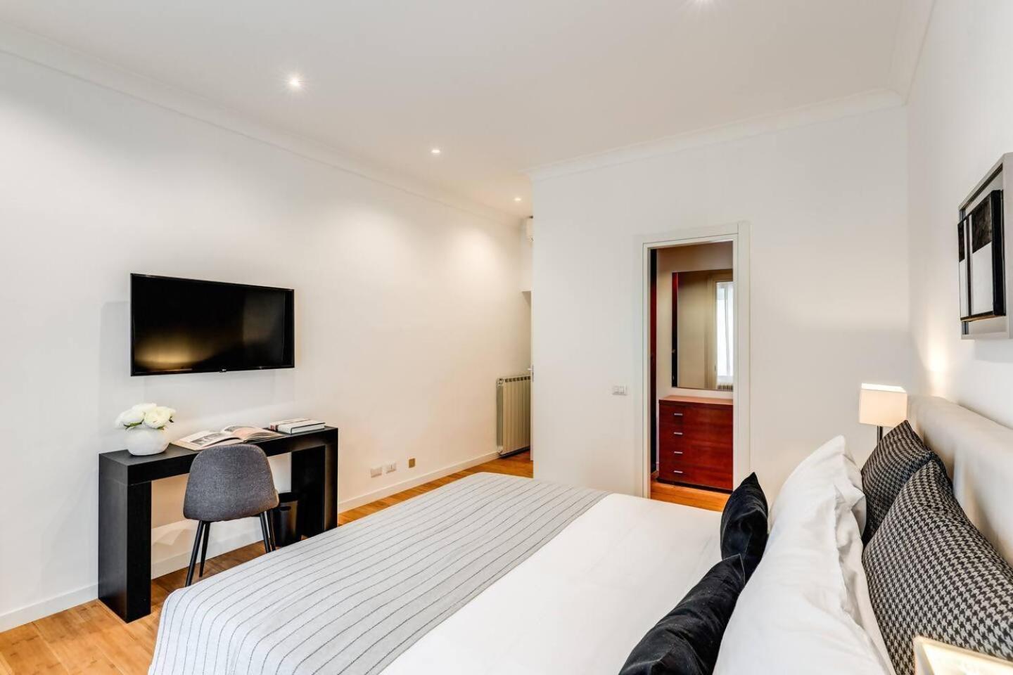 Charming Flat By The Vatican Rome Bagian luar foto