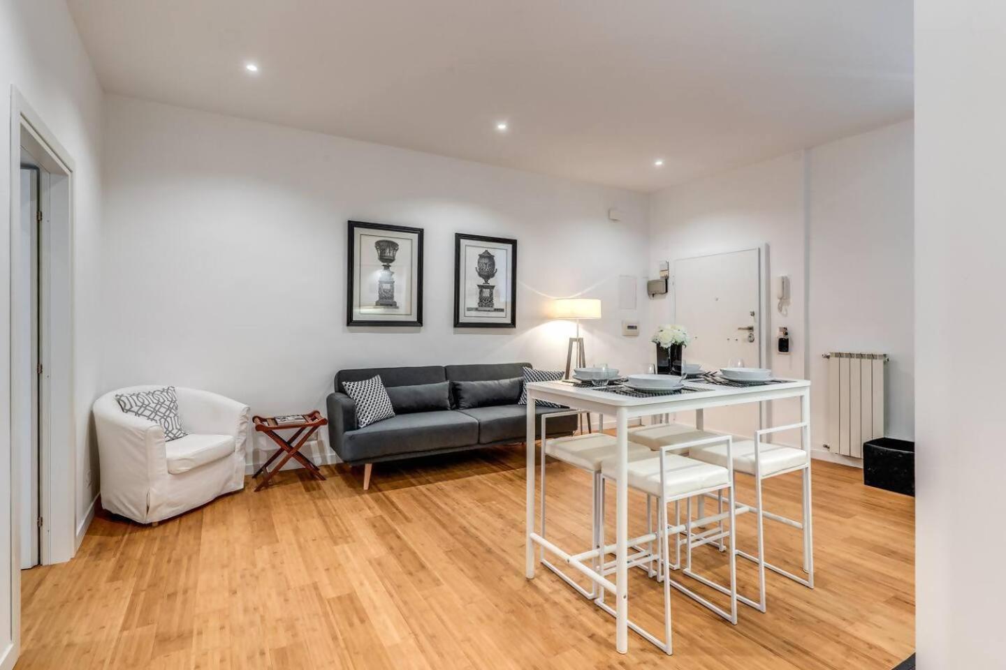 Charming Flat By The Vatican Rome Bagian luar foto